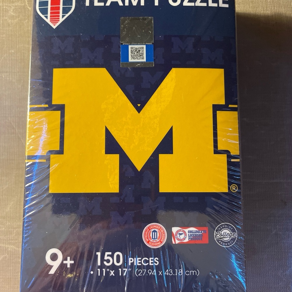 New Michigan Wolverines  150 piece Fully licensed jigsaw puzzle